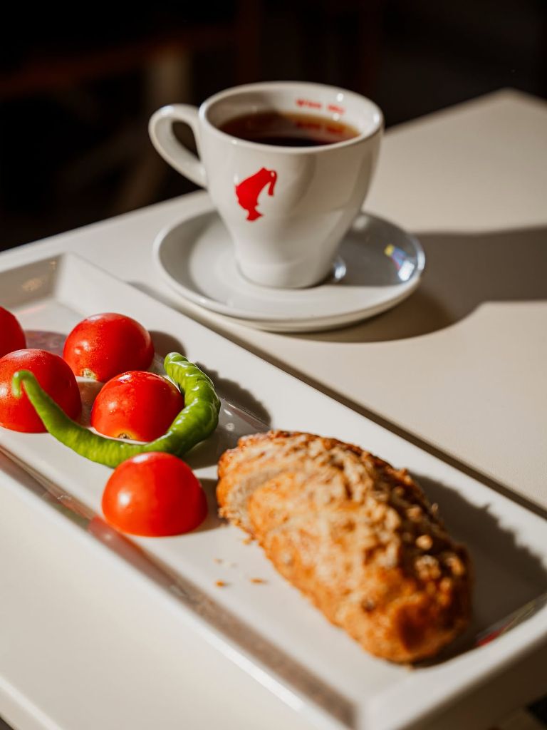 Kahve ve kahvaltı